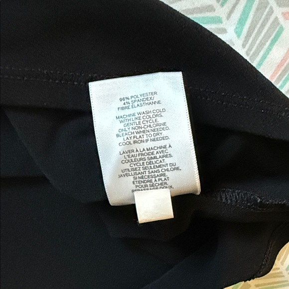 Express Classic Black Short Sleeve Top - Picture 3 of 3